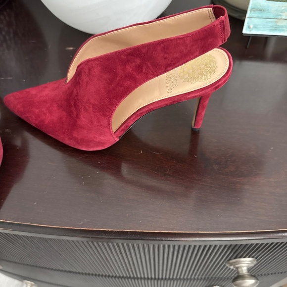 Vince Camuto Heel - Picture 2 of 7